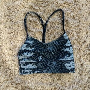 LULULEMON SPORTS BRA SIZE 2-4